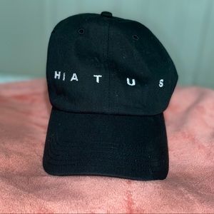 Hiatus black hat